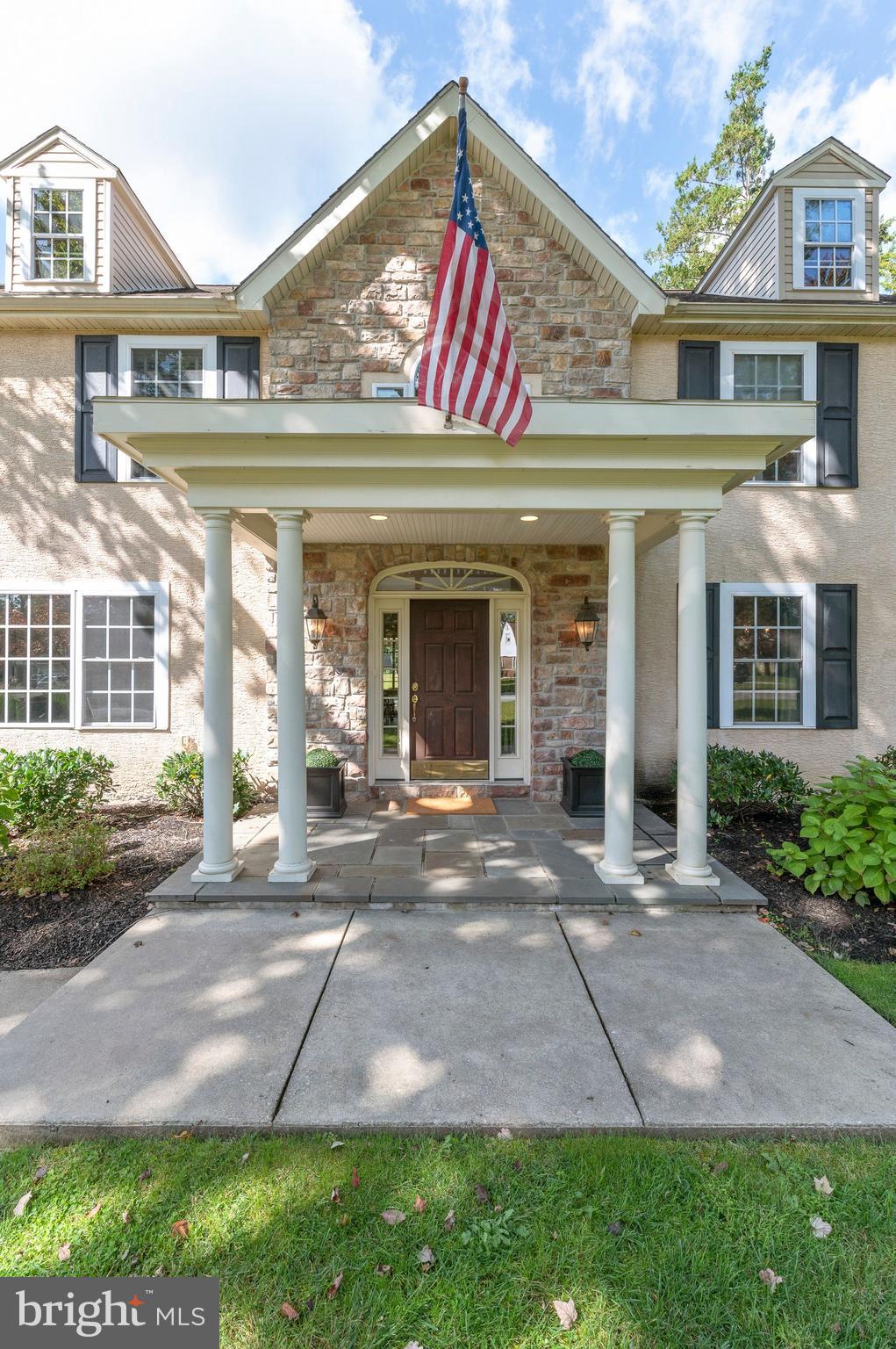 124 Tyson Road Newtown Square, PA 19073 - Photo 2 of 31 Exterior covered entryway