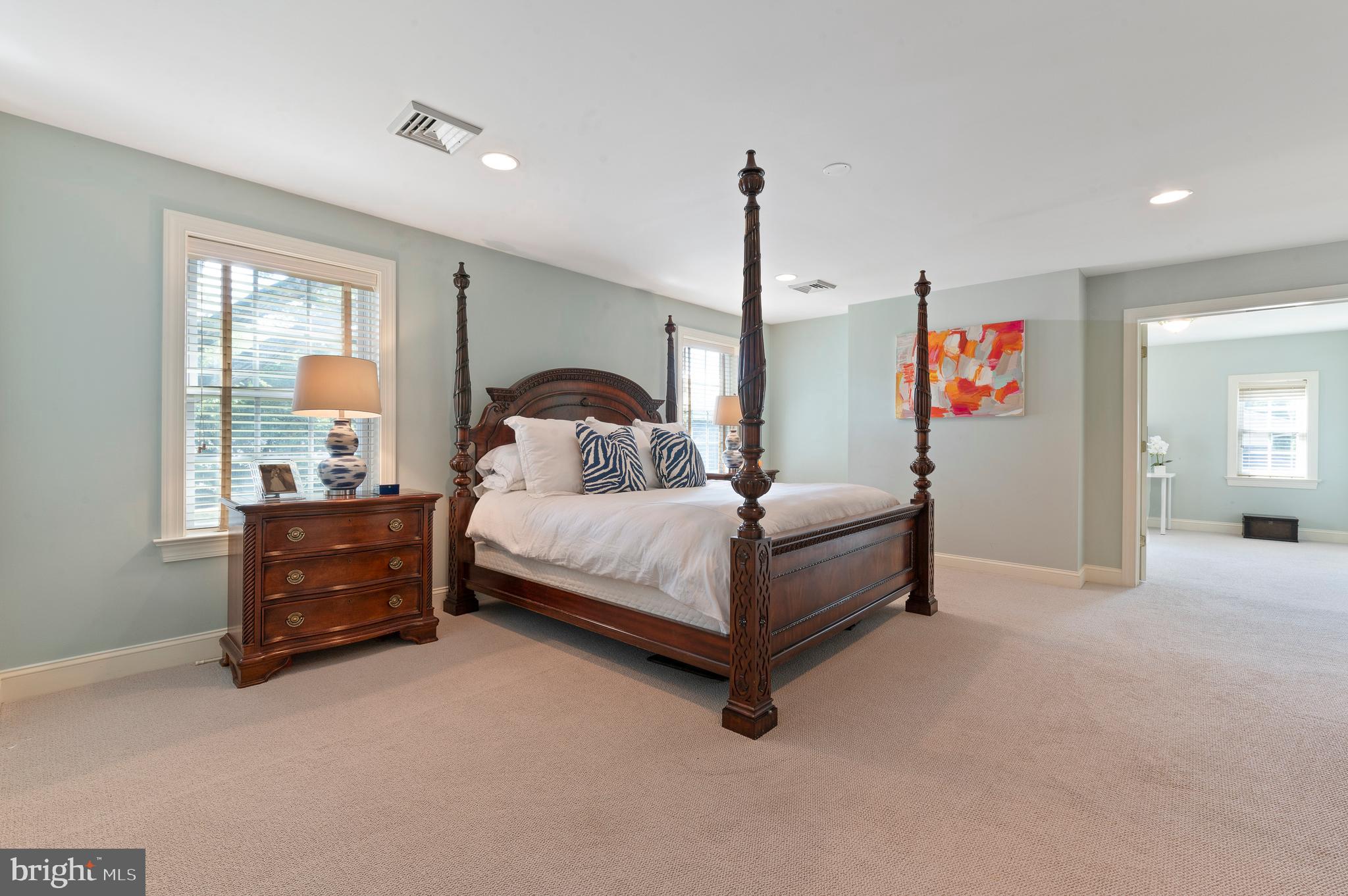 124 Tyson Road Newtown Square, PA 19073 - Photo 21 of 31 Main en-suite bedroom
