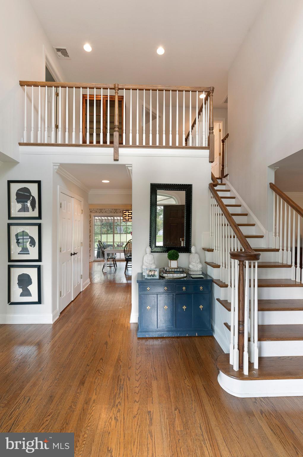 124 Tyson Road Newtown Square, PA 19073 - Photo 4 of 31 Foyer