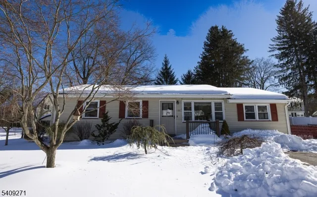 $420,000 | 26 Aspen Lane, West Milford, NJ 07480