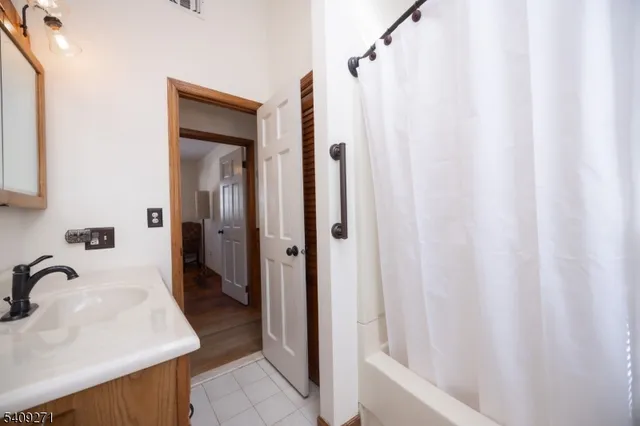 $420,000 | 26 Aspen Lane, West Milford, NJ 07480