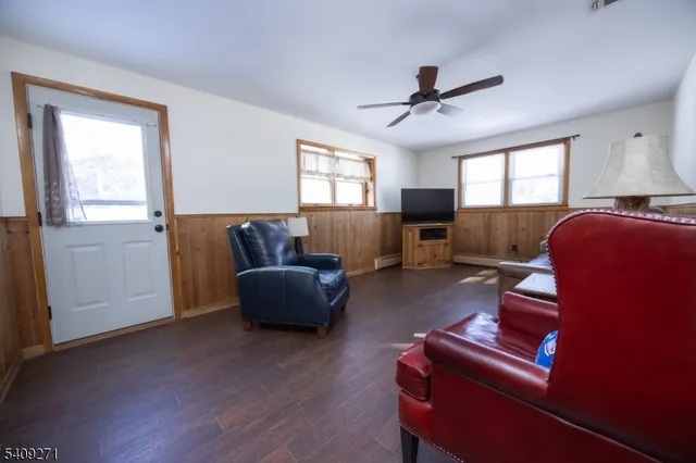 $420,000 | 26 Aspen Lane, West Milford, NJ 07480