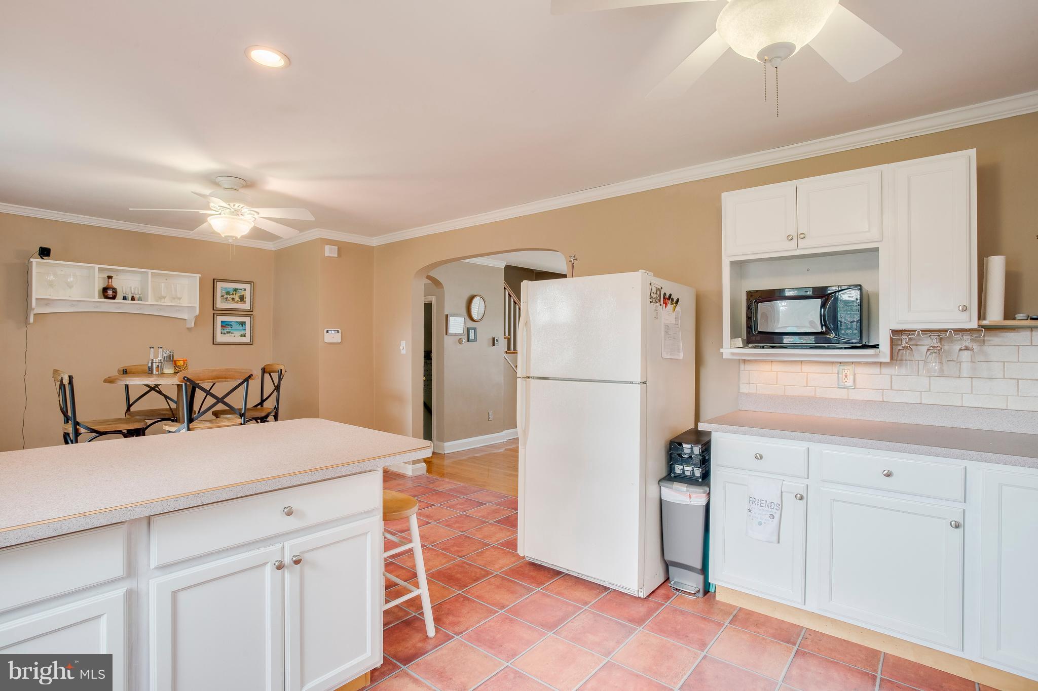 2105 Old Frederick Road Baltimore, MD 21228 - Photo 6 of 21 Island for storage & seating