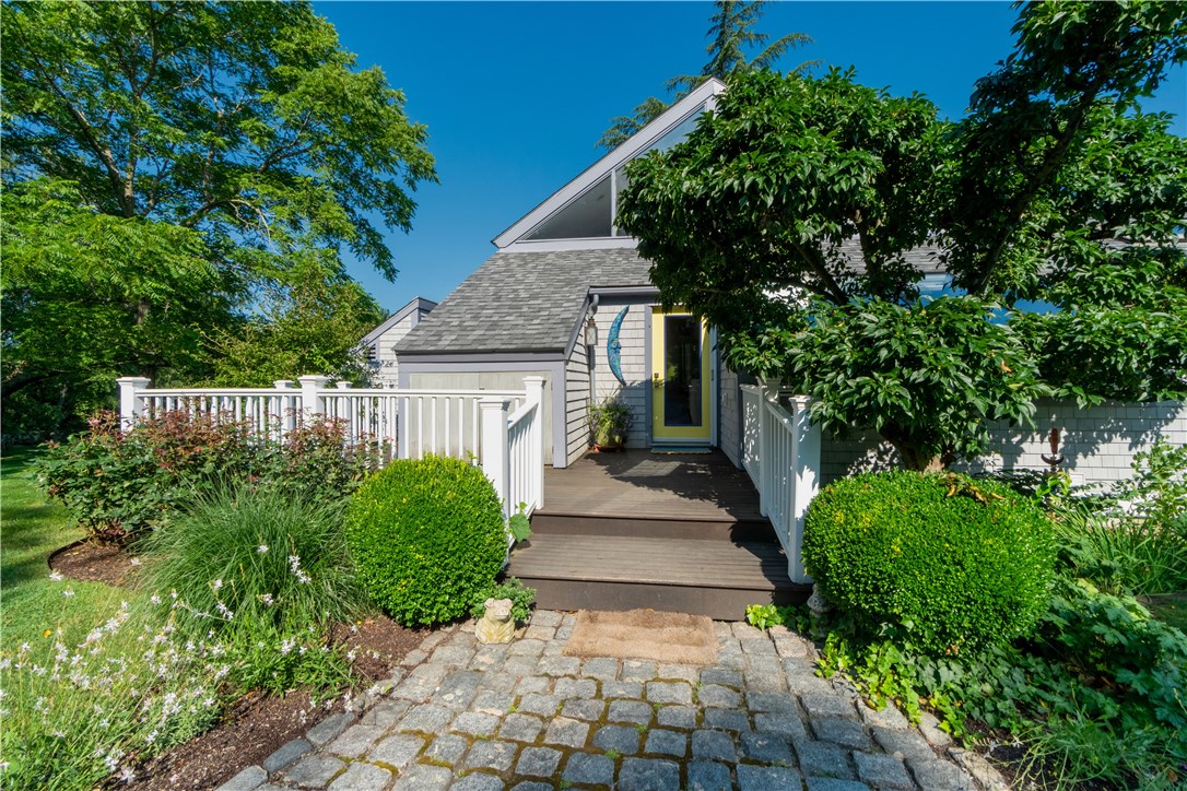 3991 Main Road Tiverton, RI 02878 - Photo 2 of 39