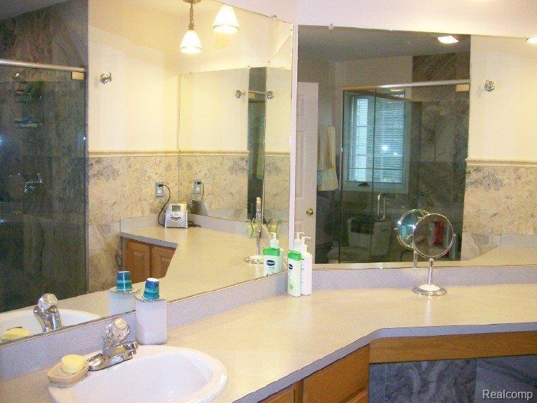 626 Lexington Drive Rochester, MI 48307 - Photo 19 of 22 lex-vanity in master bath