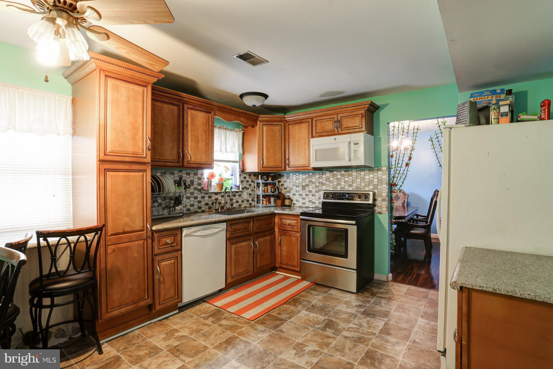 457 Springhouse Road Harrisburg, PA 17111 - Photo 3 of 22 Gallery Image 3
