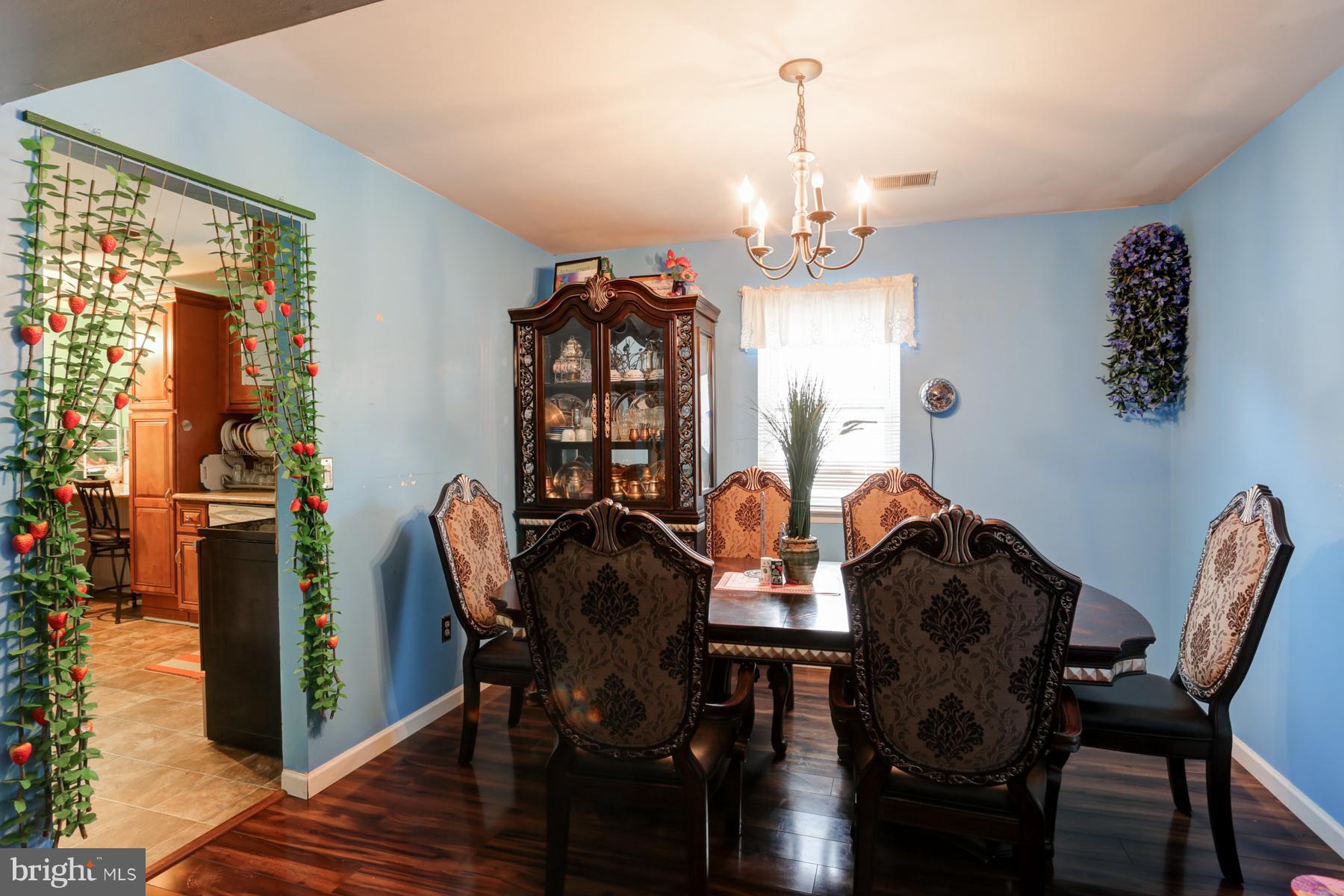 457 Springhouse Road Harrisburg, PA 17111 - Photo 8 of 22 Gallery Image 8