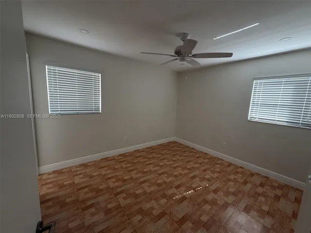 a view of empty room with window