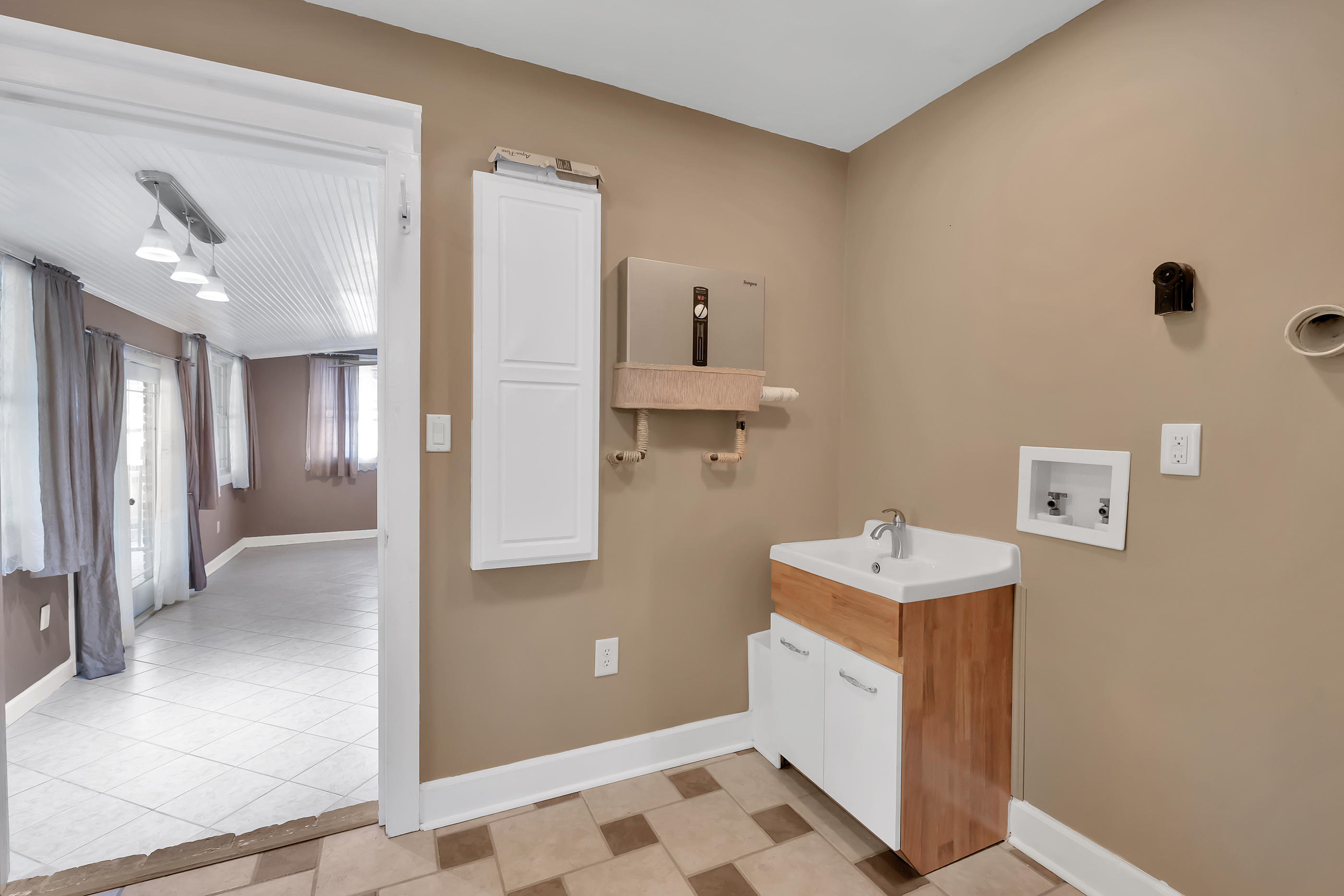 4 Roundabend Road Shalimar, FL 32579 - Photo 30 of 39 a bathroom with a sink toilet and shower