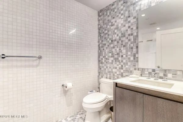 $60,000 | 30 Melrose Terrace, Unit 413, Long Branch, NJ 07740