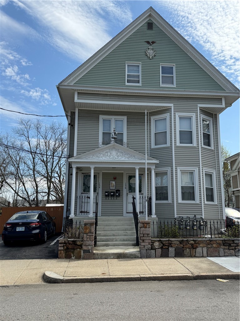156 Garden Street, Unit 3RT Pawtucket, RI 02860 - Photo 1 of 7