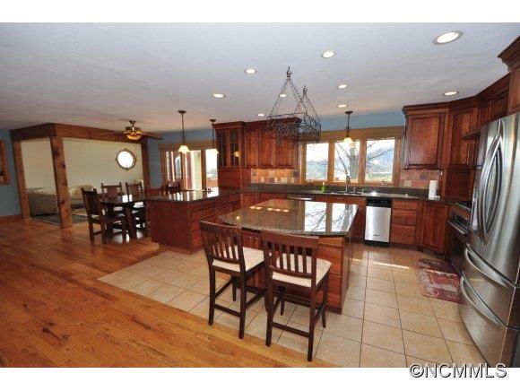 380 Vision Road Canton, NC 28716 - Photo 5 of 24