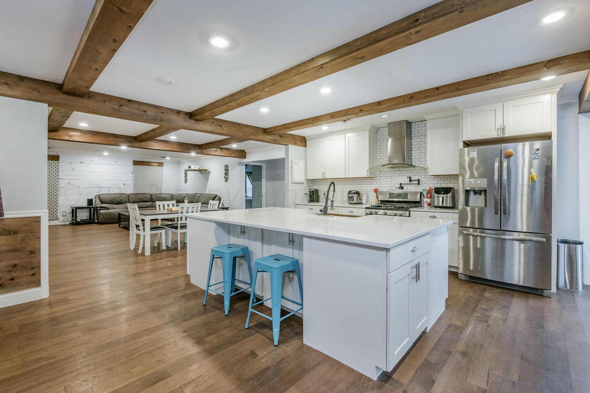 7202 Jameson Road Amarillo, TX 79106 - Photo 5 of 30 Kitchen