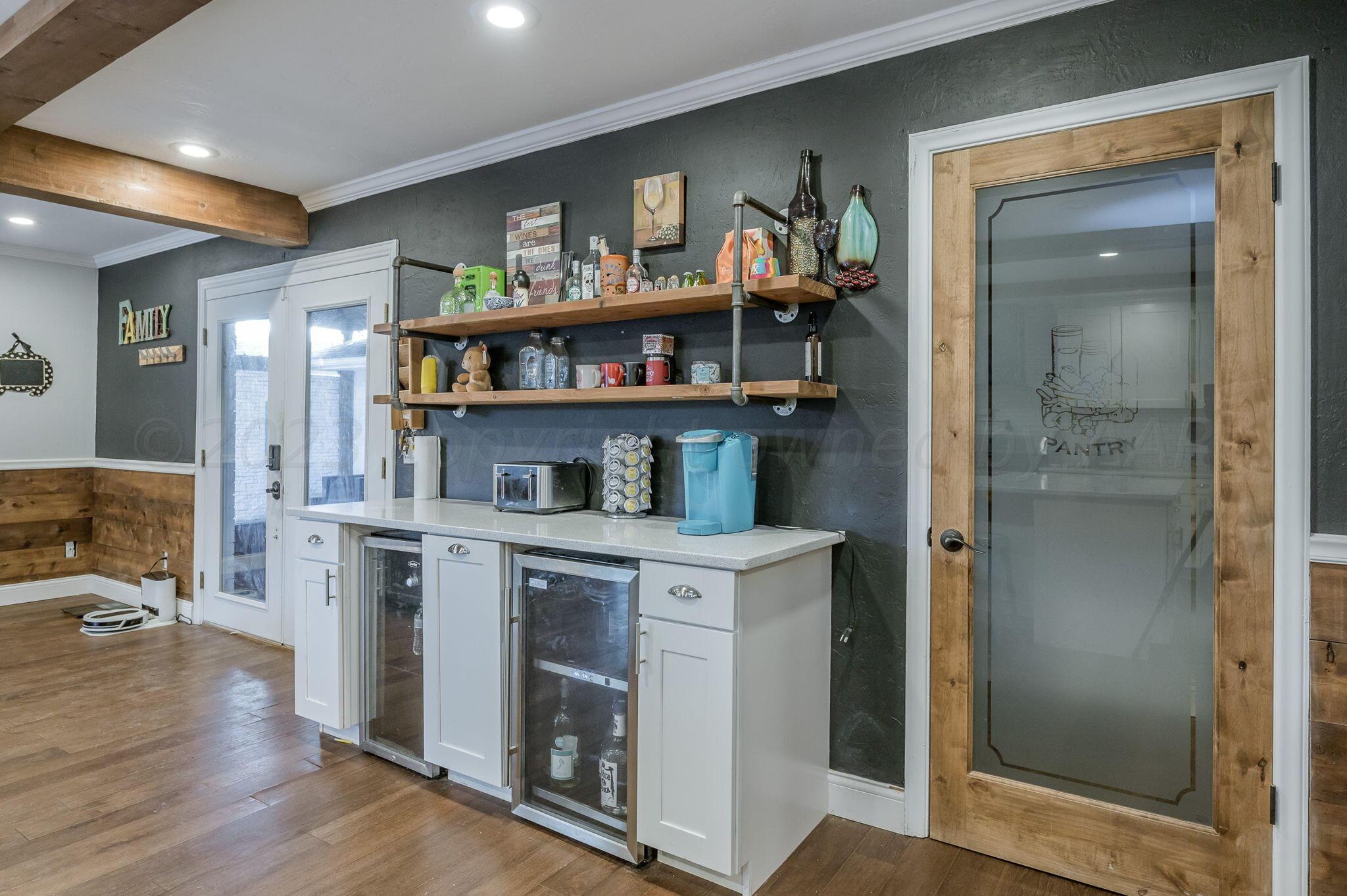 7202 Jameson Road Amarillo, TX 79106 - Photo 8 of 30 Kitchen-4