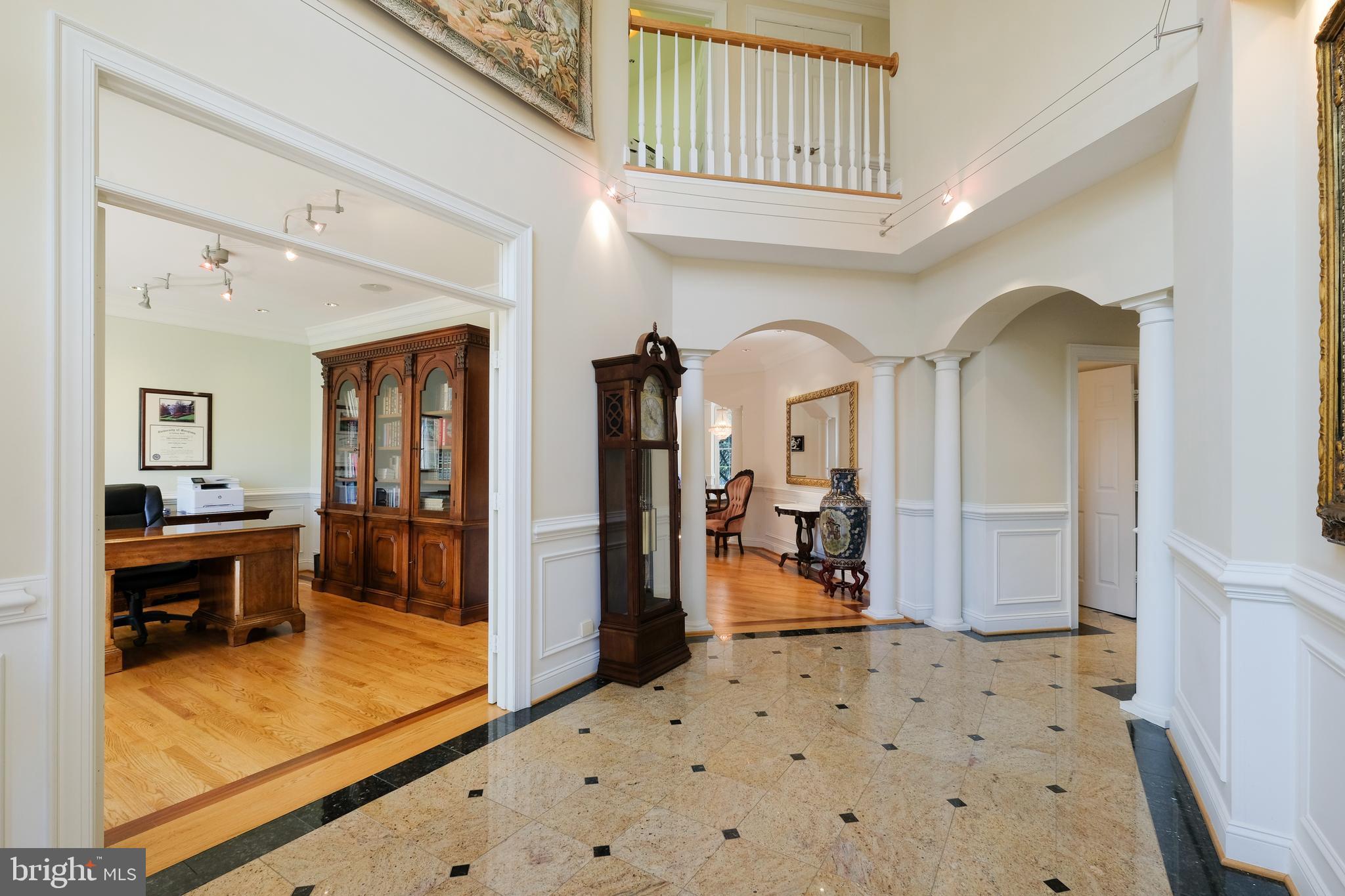 6113 Greentree Road Bethesda, MD 20817 - Photo 5 of 73 FOYER