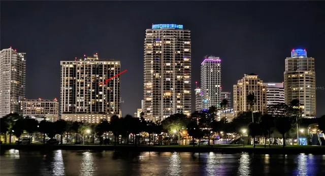 $695,000 | 1 Beach Drive Southeast, Unit 2003, St. Petersburg, FL 33701