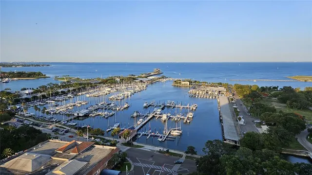 $695,000 | 1 Beach Drive Southeast, Unit 2003, St. Petersburg, FL 33701