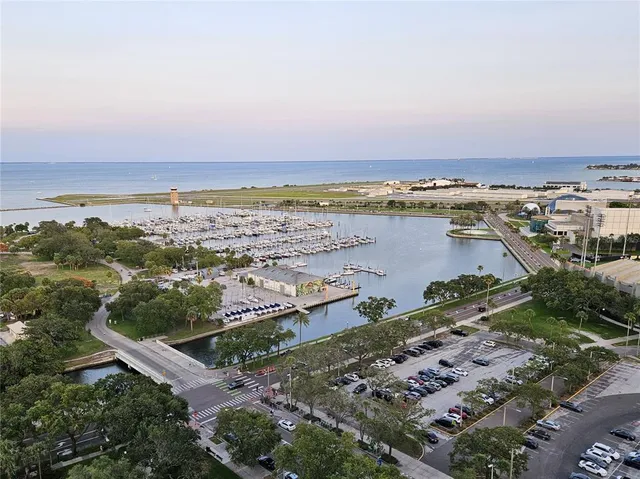 $695,000 | 1 Beach Drive Southeast, Unit 2003, St. Petersburg, FL 33701