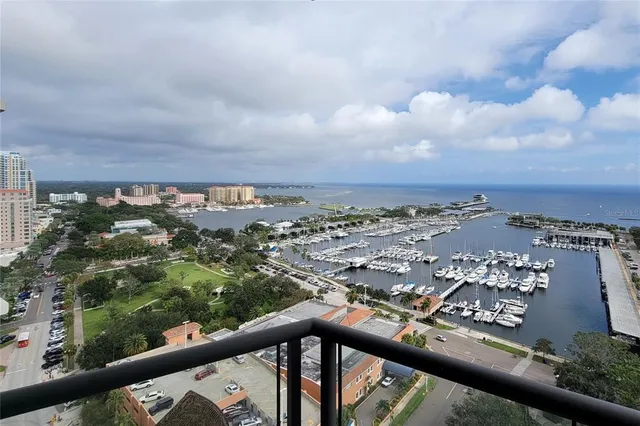 $695,000 | 1 Beach Drive Southeast, Unit 2003, St. Petersburg, FL 33701