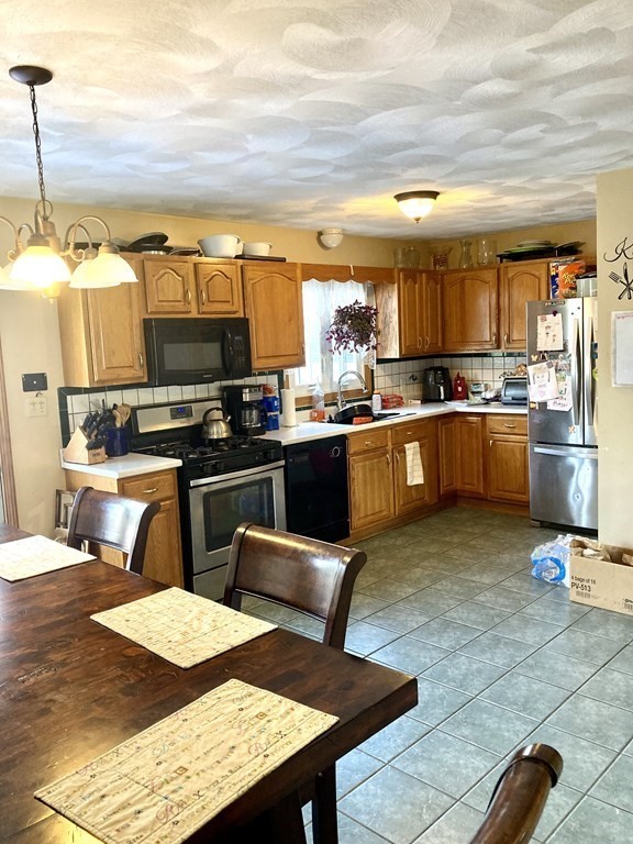 868 Rodman Street Fall River, MA 02721 - Photo 4 of 37