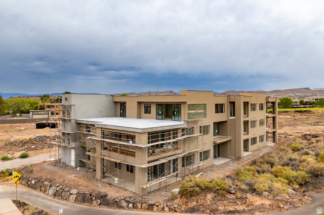 271 North Country Lane, Unit 60 St. George, UT 84770 - Photo 5 of 17 View of building exterior
