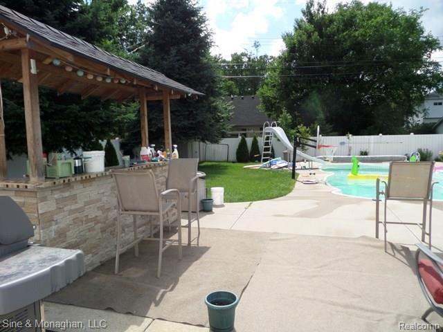 2824 Eastern Avenue Rochester, MI 48307 - Photo 19 of 22 Outdoor Entertaining