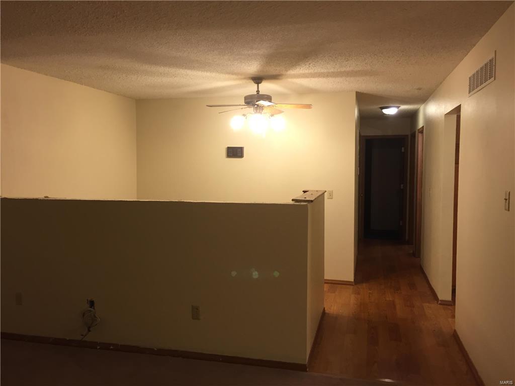 526 Zenk Road Troy, IL 62294 - Photo 11 of 16