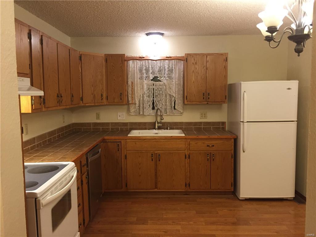 526 Zenk Road Troy, IL 62294 - Photo 7 of 16