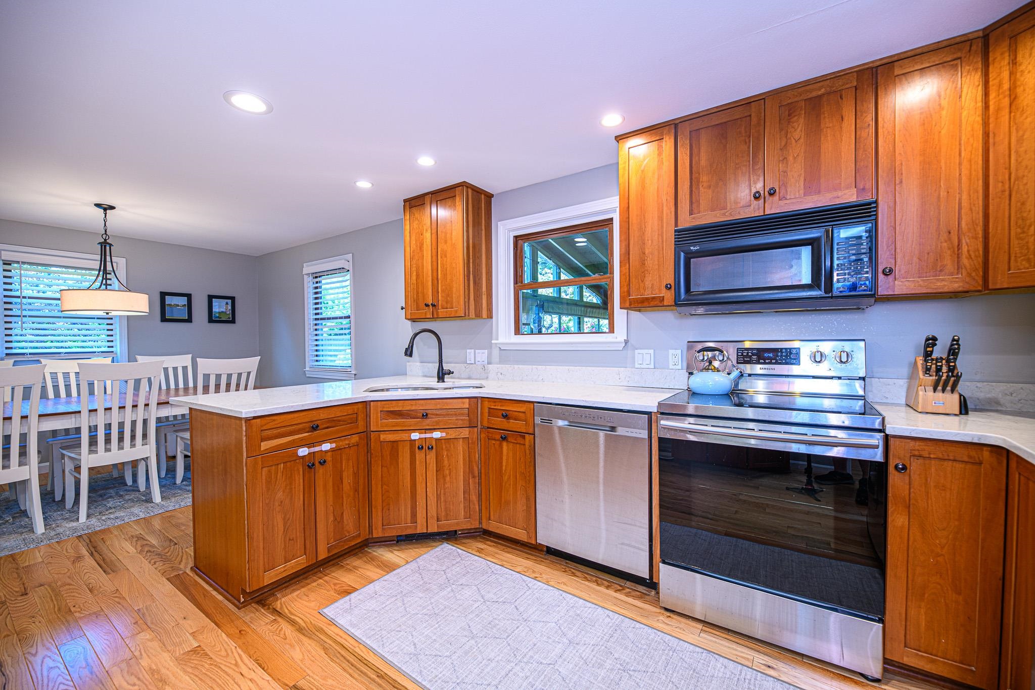 55 South Road North Hampton, NH 03862 - Photo 11 of 40