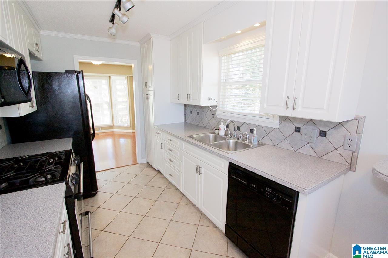 63 Shades Crest Road Birmingham, AL 35226 - Photo 9 of 26