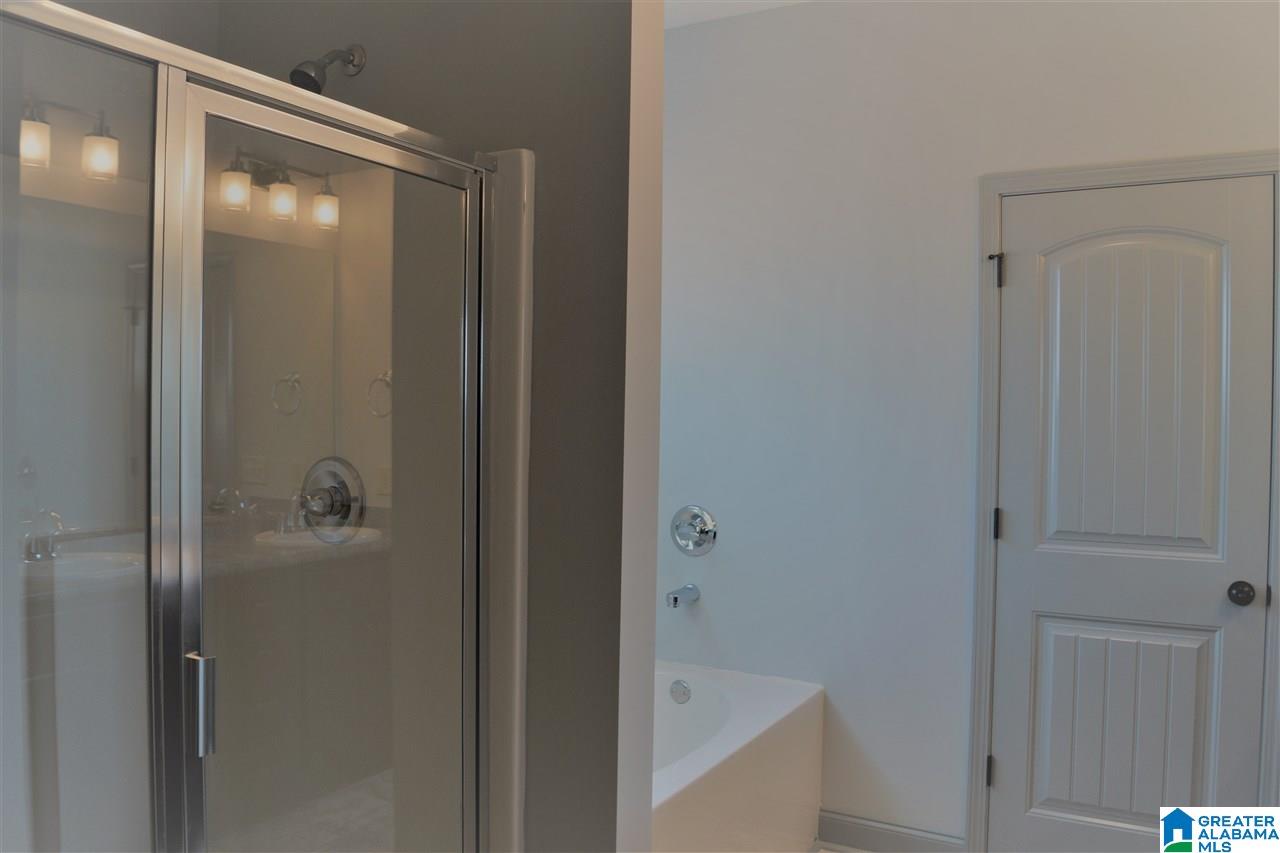 5135 Meadow Lake Trail Bessemer, AL 35020 - Photo 12 of 25