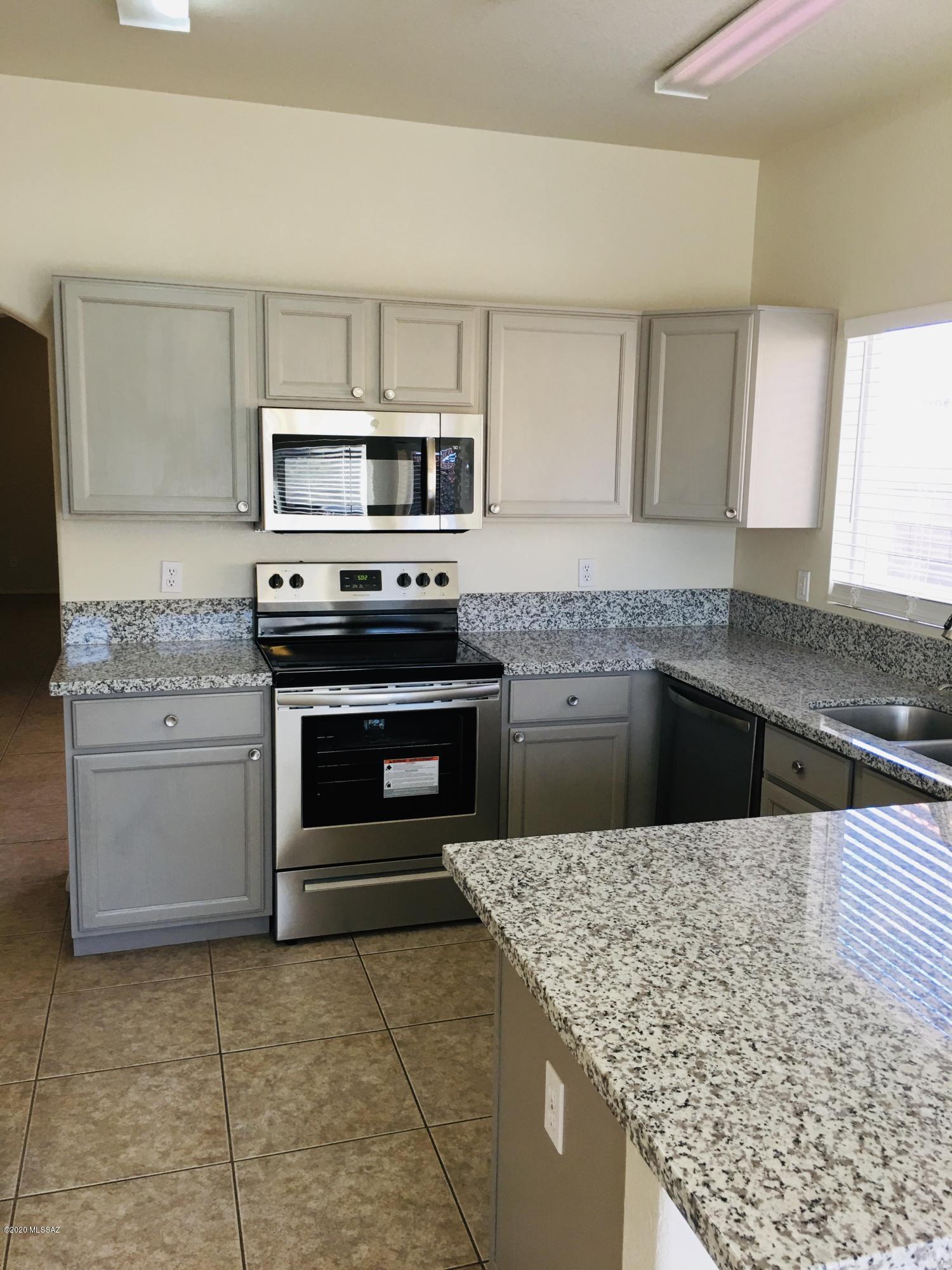 8929 East Rainsage Street Tucson, AZ 85747 - Photo 3 of 26