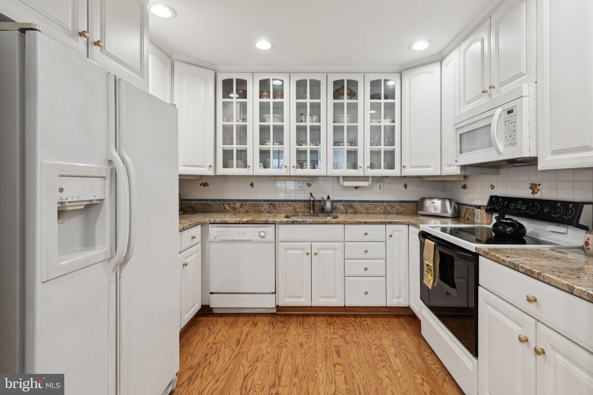 500 Pine Street Philadelphia, PA 19106 - Photo 11 of 34 Kitchen