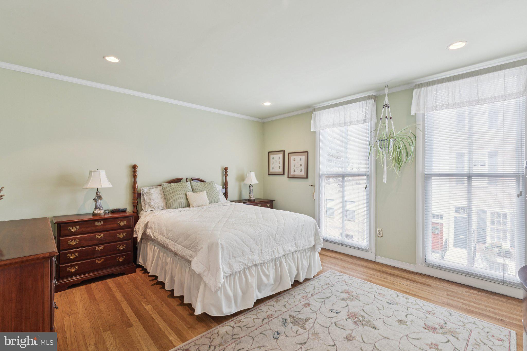 500 Pine Street Philadelphia, PA 19106 - Photo 13 of 34 Primary Bedroom
