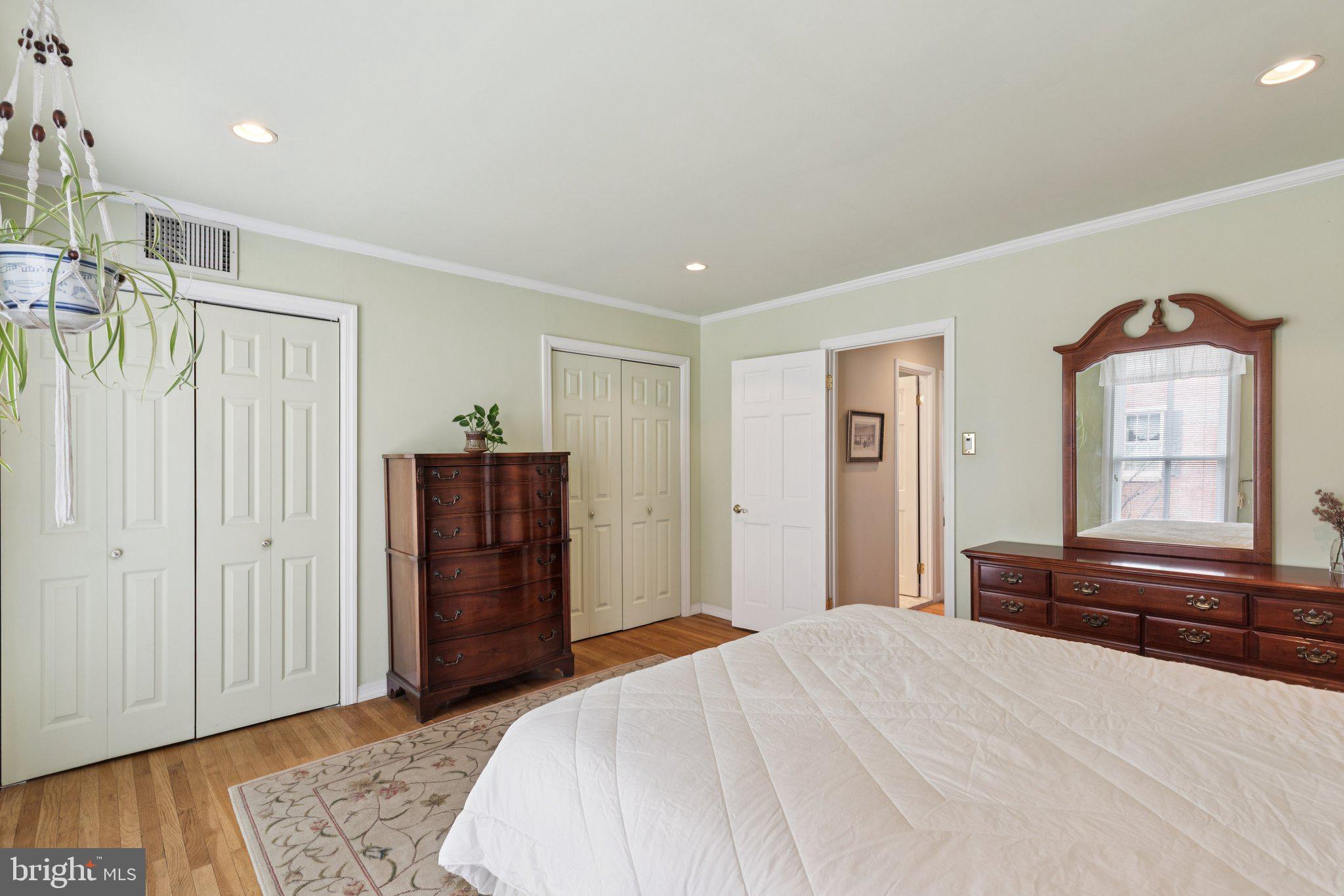 500 Pine Street Philadelphia, PA 19106 - Photo 14 of 34 Primary Bedroom