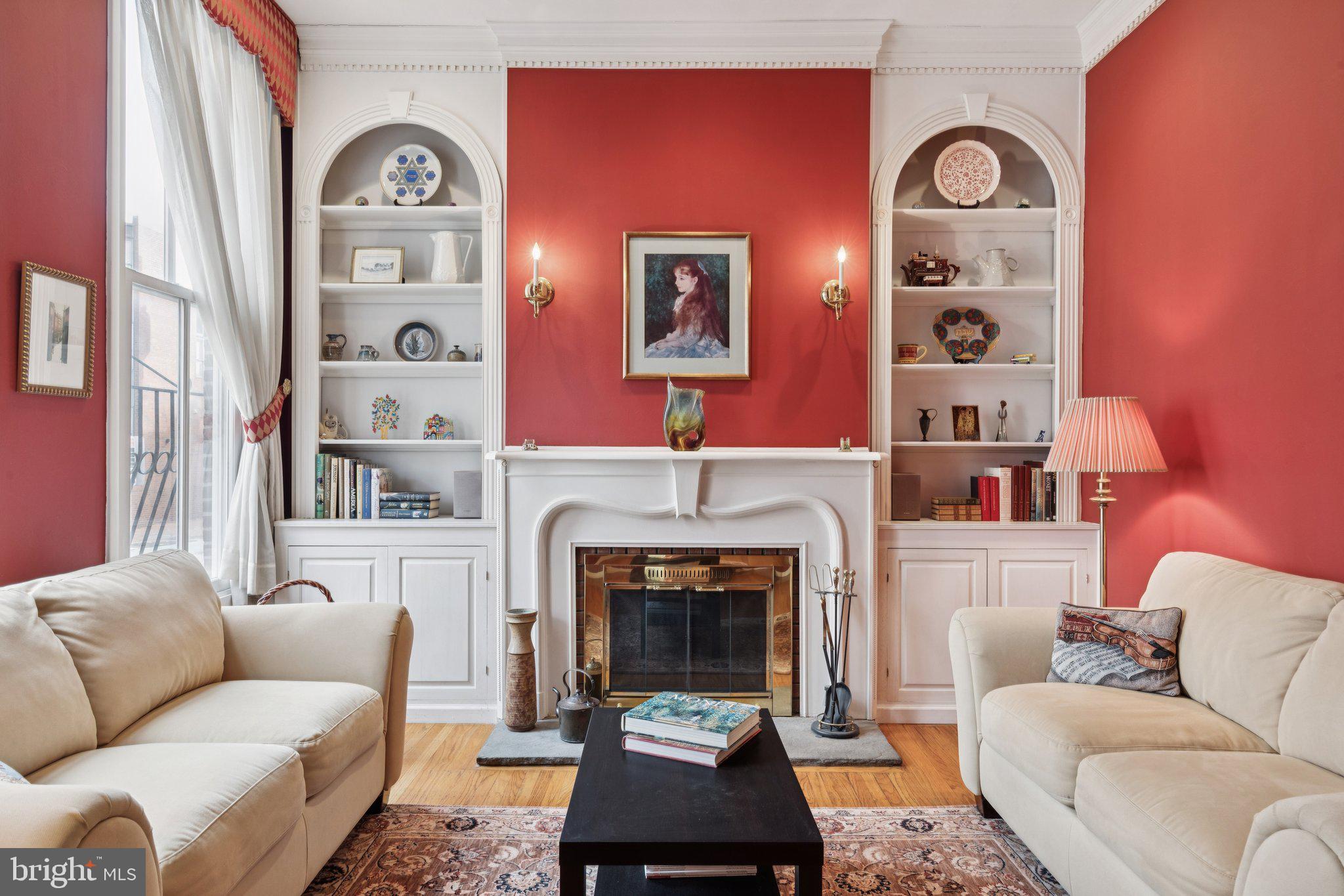 500 Pine Street Philadelphia, PA 19106 - Photo 4 of 34 Living Room