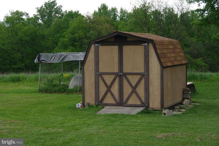 5133 Babylon Road Taneytown, MD 21787 - Photo 7 of 8 Shed