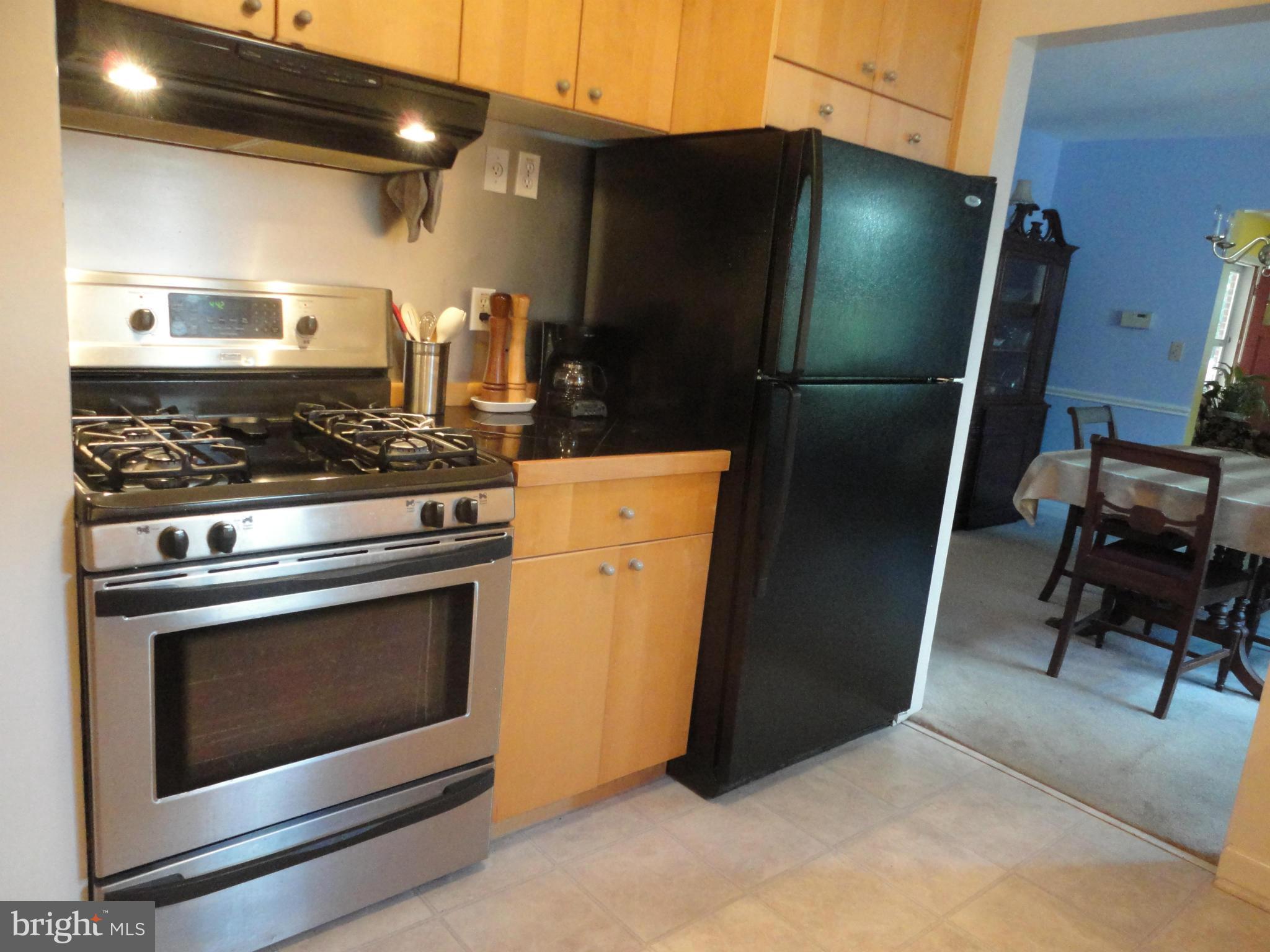 2027 Reuter Road Lutherville-Timonium, MD 21093 - Photo 5 of 22 Kitchen