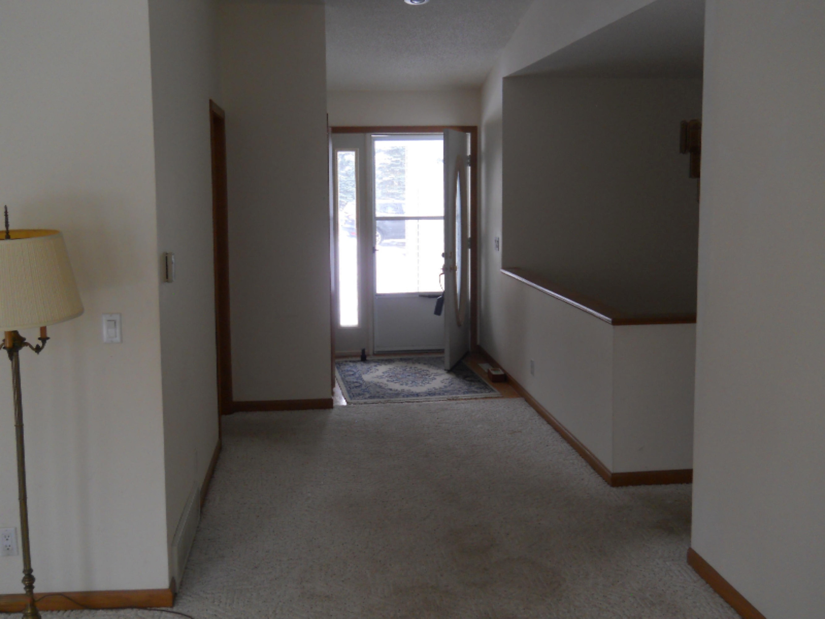301 North Walker Road Muskegon, MI 49442 - Photo 6 of 12 Foyer