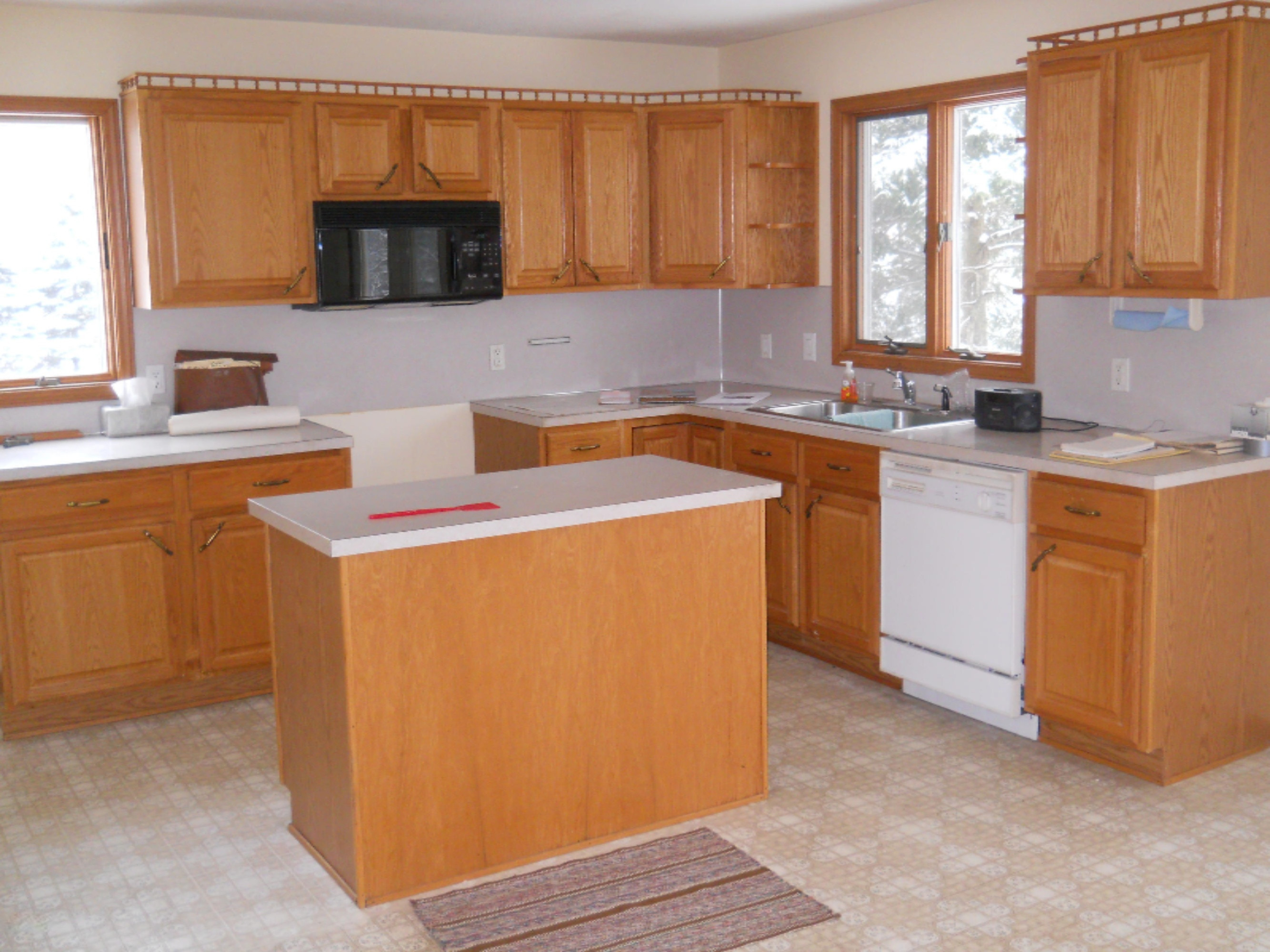 301 North Walker Road Muskegon, MI 49442 - Photo 7 of 12 Kitchen