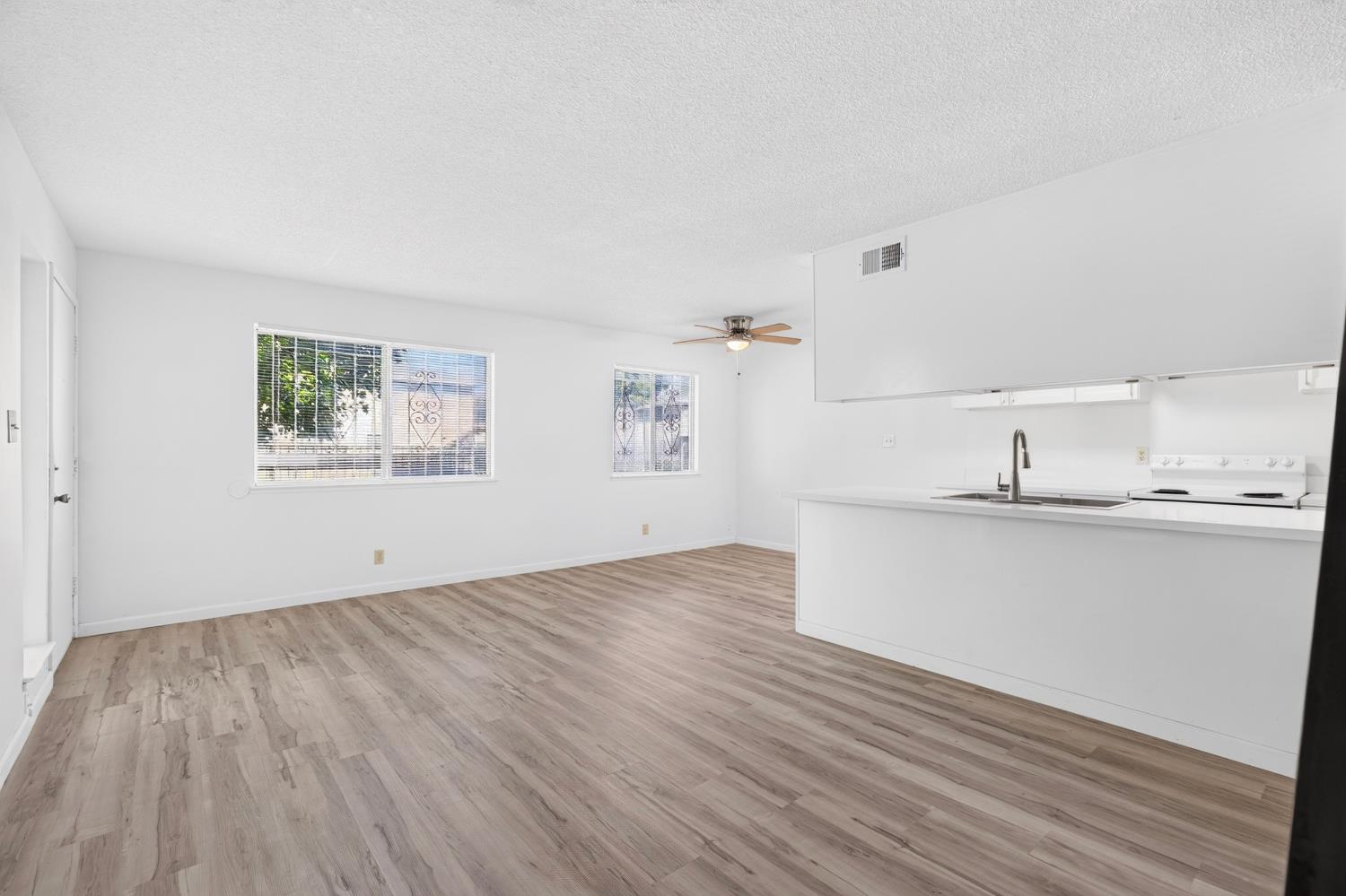 440 East Bianchi Road, Unit 2 Stockton, CA 95207 - Photo 9 of 32