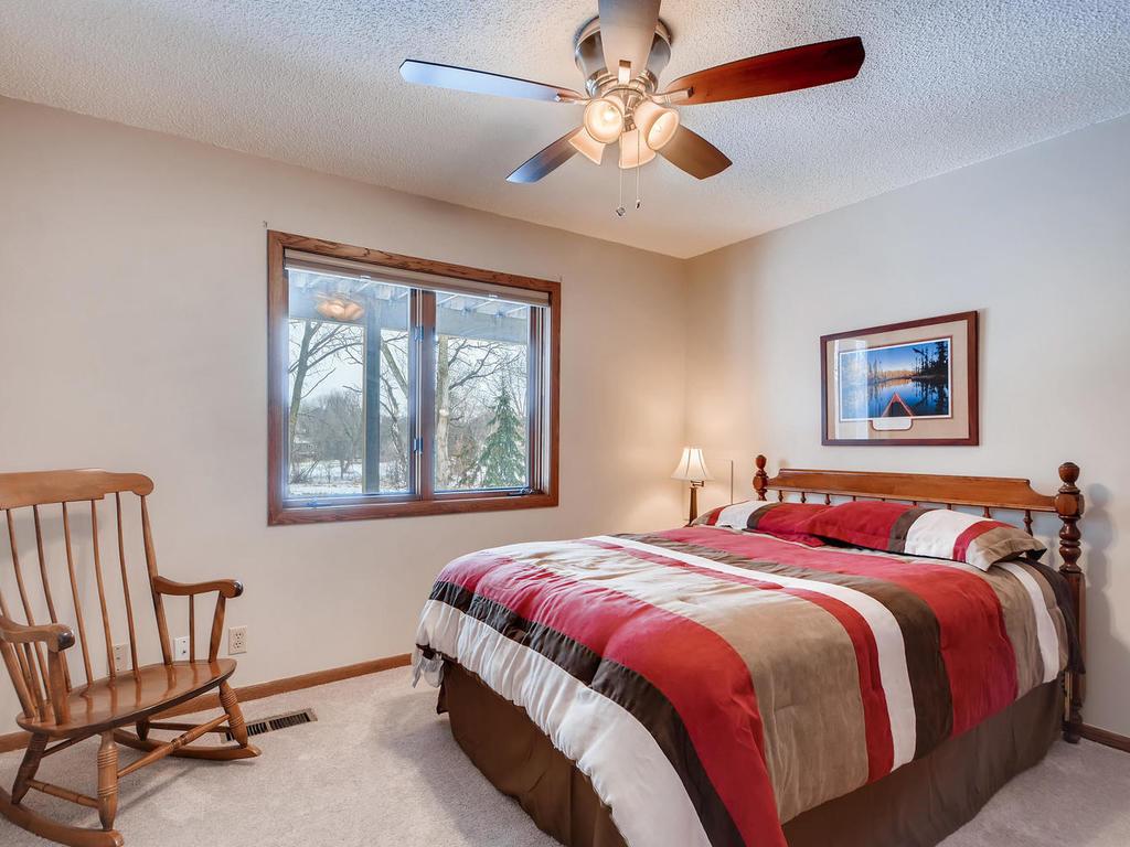 1367 Berry Ridge Road Eagan, MN 55123 - Photo 27 of 34 Gallery Image 27