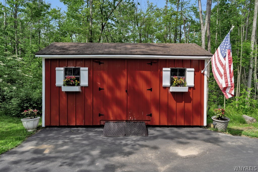 7700 Bleistein Road West Falls, NY 14170 - Photo 41 of 42