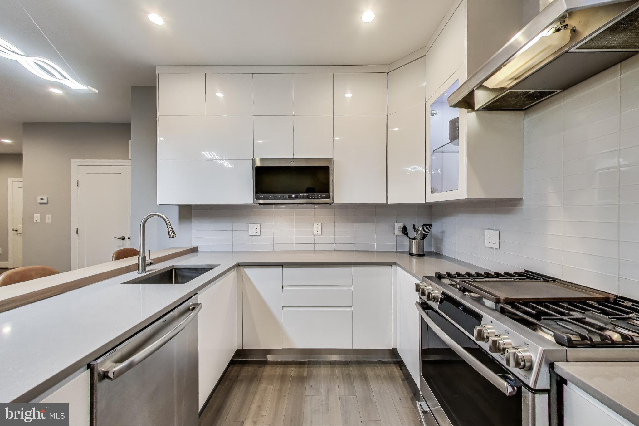 625 Park Road Northwest, Unit 206 Washington, DC 20010 - Photo 12 of 24