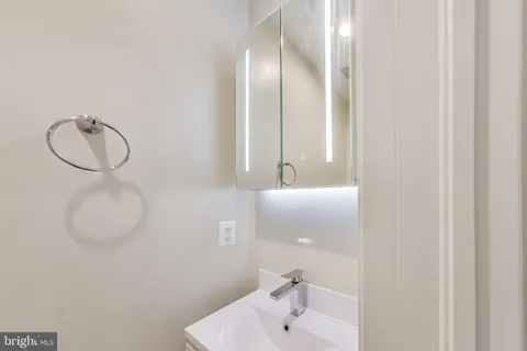 $519,000 | 625 Park Road Northwest, Unit 206, Washington, DC 20010