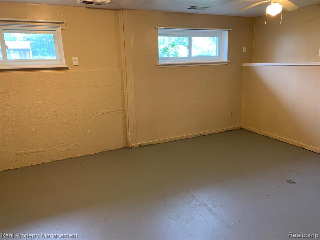 15844 Springhill Street Romulus, MI 48174 - Photo 13 of 17