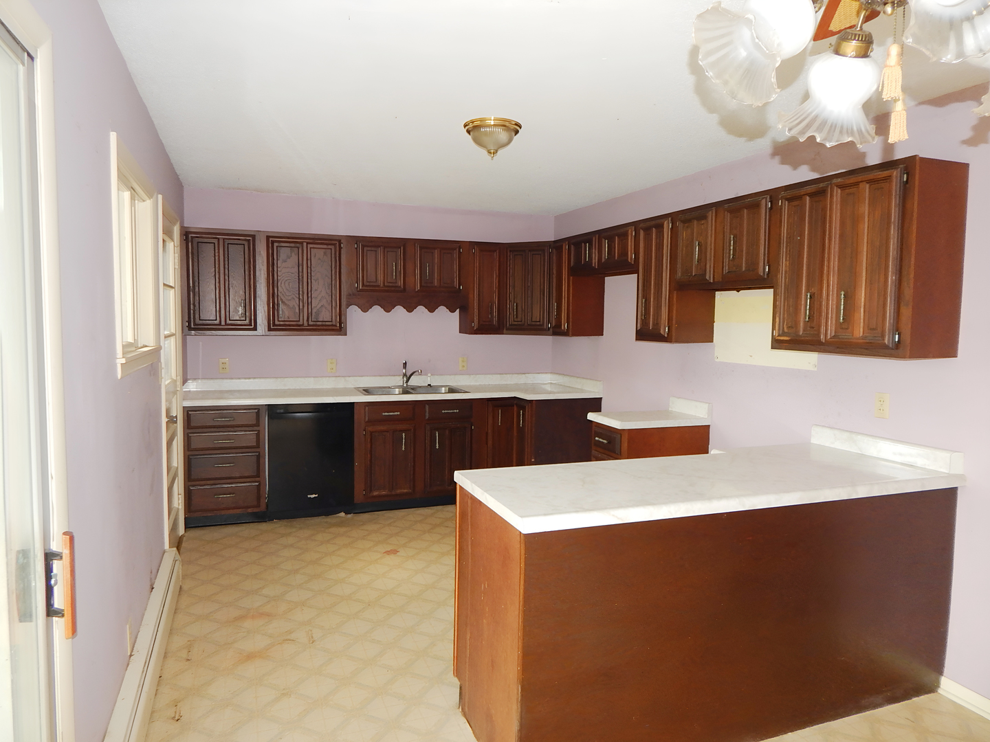 1118 North 13th Street Clinton, IA 52732 - Photo 11 of 27
