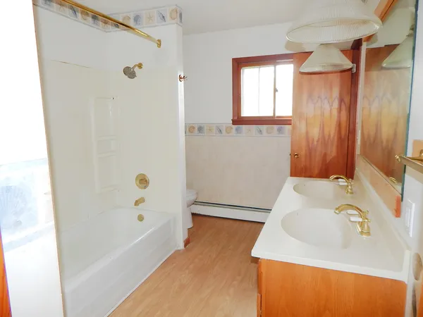 $145,000 | 1118 North 13th Street, Clinton, IA 52732
