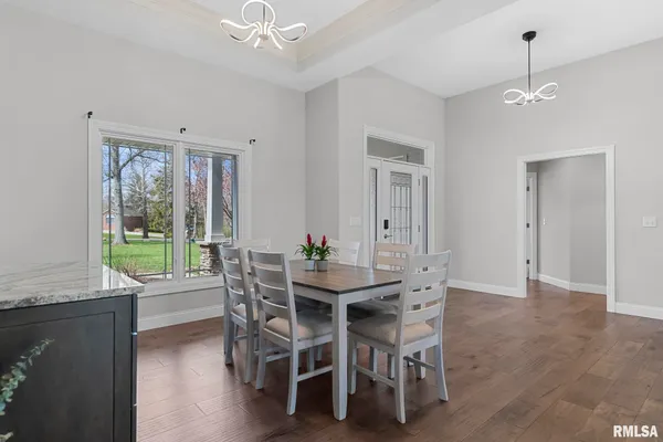 $1,080,000 | 10 The Elms Lane, Springfield, IL 62712