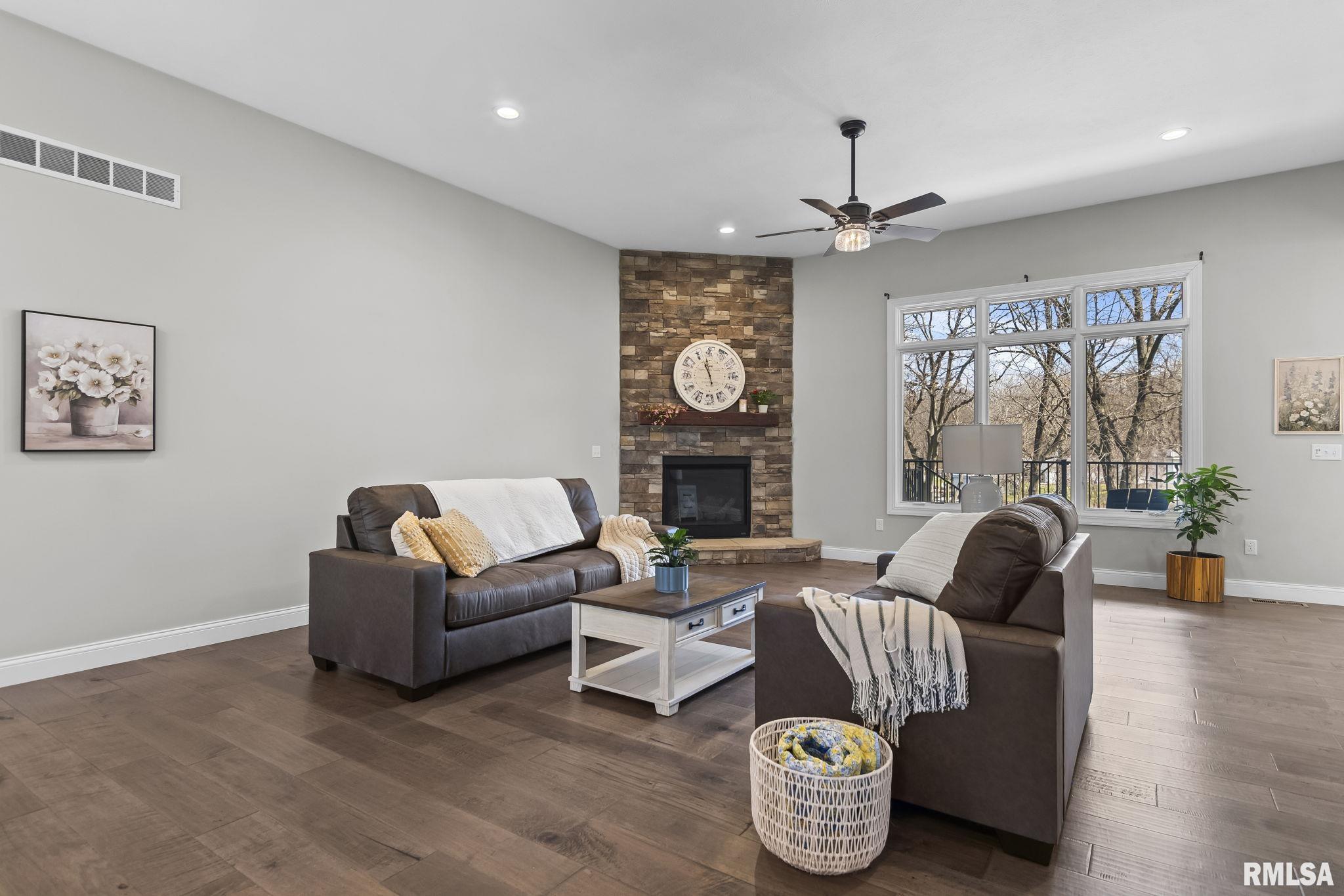 10 The Elms Lane Springfield, IL 62712 - Photo 18 of 79